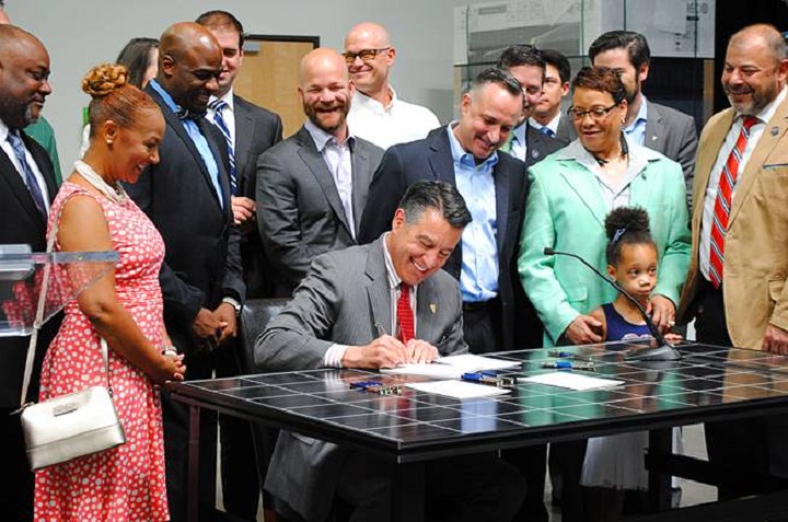 Nevada Governor Signs Bill to Bring Back Net Metering, Reversing the State’s Stance on Solar Power