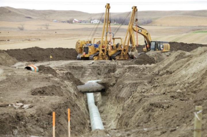 Until the Dakota Access Pipeline Issues are Resolved, Investors Should Avoid Energy Transfer Partner LP Stock