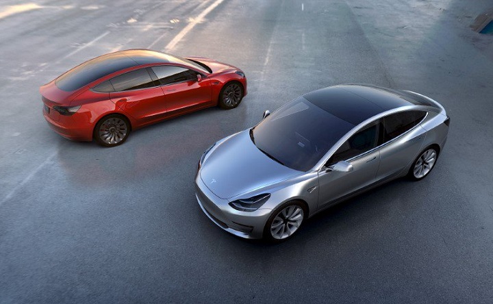 Tesla May Be Eliminating the Well Known Instrument Cluster in Its Model 3 Vehicle