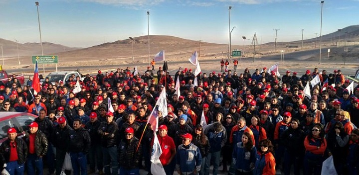 Workers at Antofagasta Minerals and Barrick Gold’s Zalidvar Copper Mine Vote to Strike
