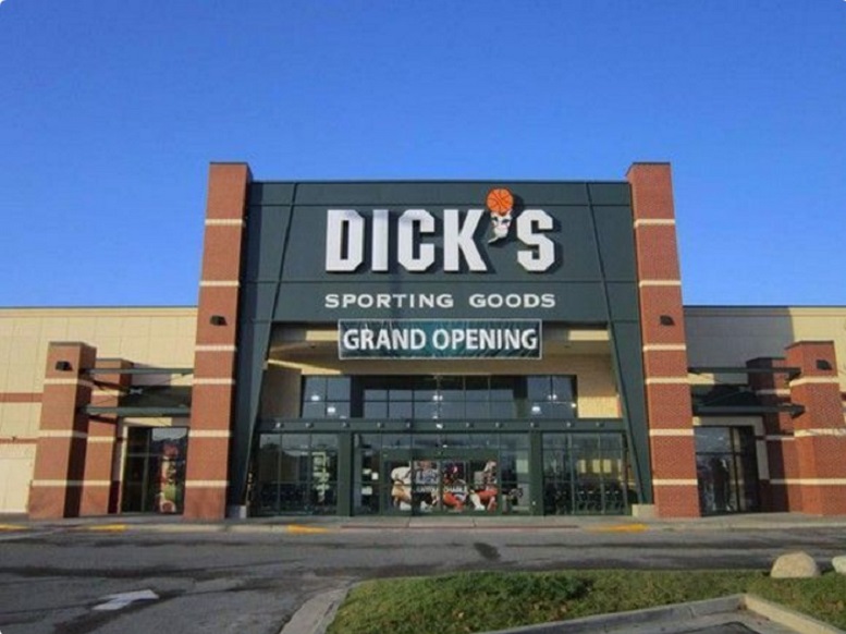 Dick’s Sporting Goods Lowers 2017 Guidance; Stock Tumbles More than 18.5%