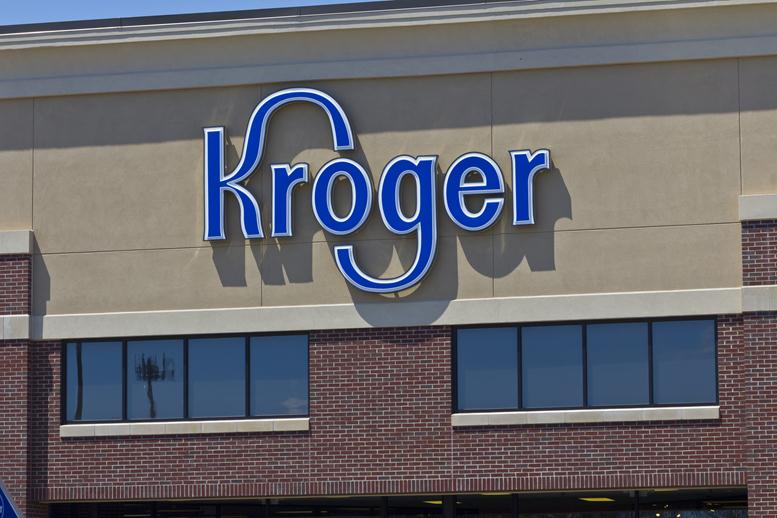 Kroger Faces Three-Year Low Amid Grocery Price War Frenzy
