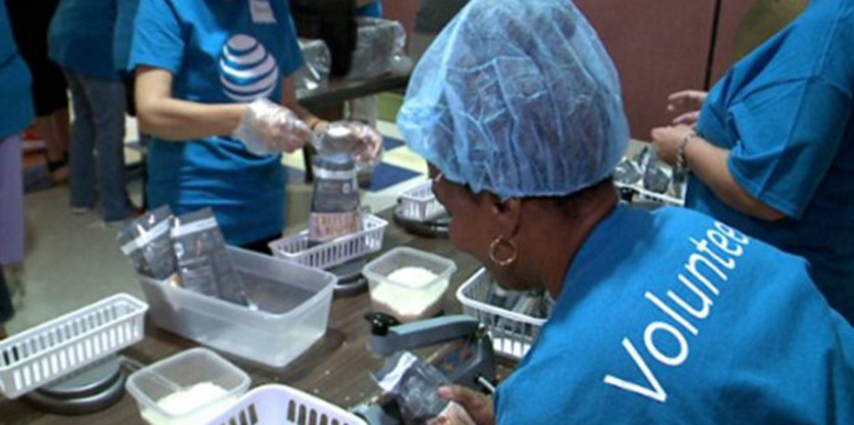 AT&T and Salvation Army Give to Those with Hunger Issues