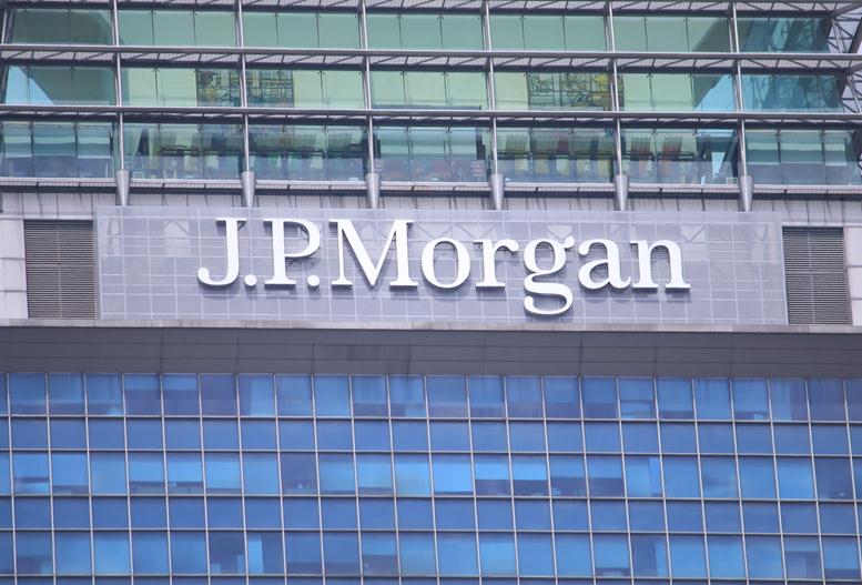 JPMorgan Profit Surpasses Street Estimates, But Trading Revenue Plunges