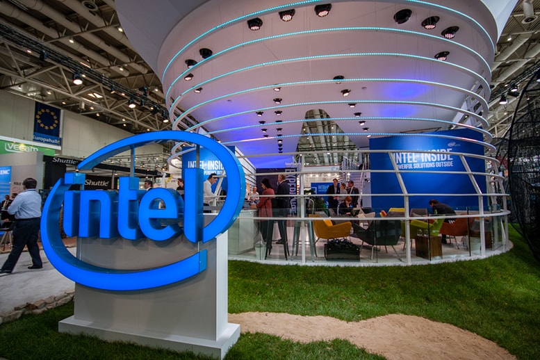 Intel Corp Is Set to Break Previous Records in Fiscal 2018