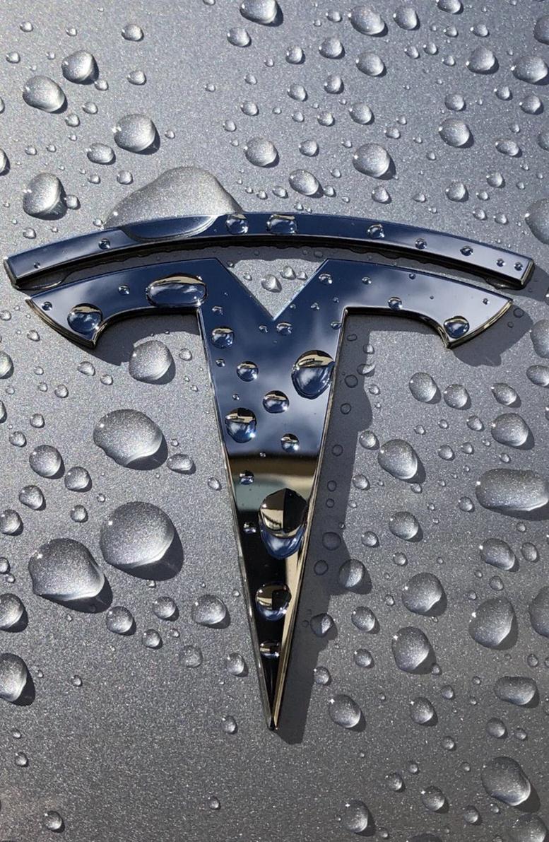 Tesla Receives Additional Order from Walmart Canada on its Electric Semis