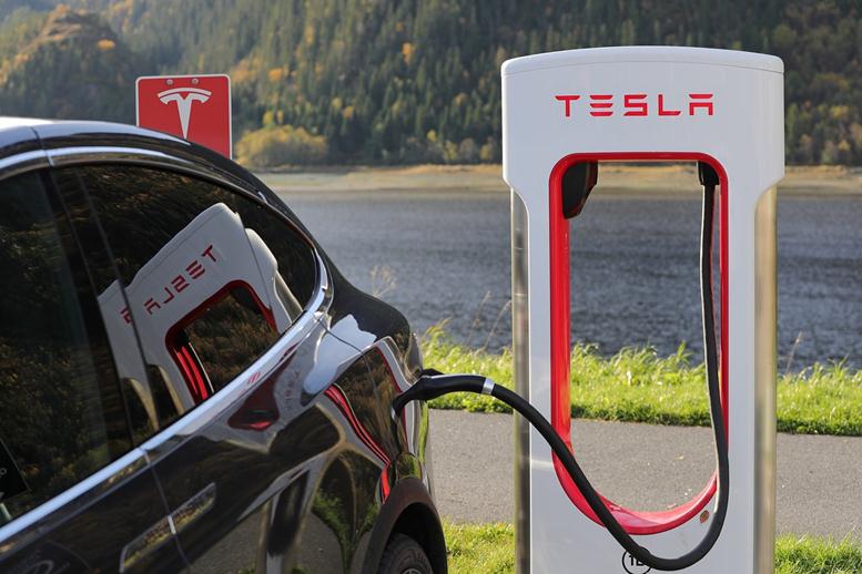 Tesla Stock: Company Shares Up this Morning Despite Elon Musk Spiral