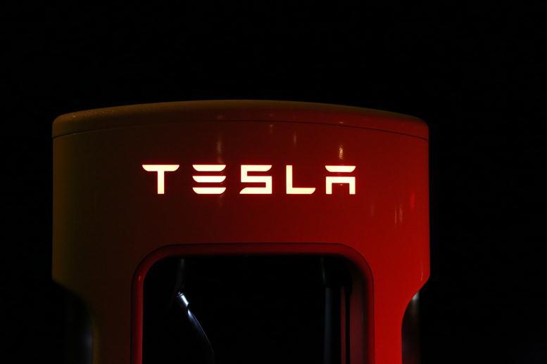 Tesla loses another executive