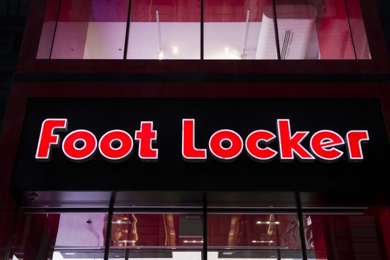 Foot Locker Stock Tumbles on Poor Earnings