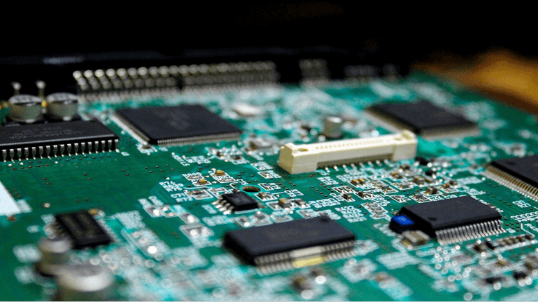 3 Semiconductor Stocks All Set to Outperform This Quarter