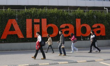 Alibaba Stumbles as Tencent Continues Recovery